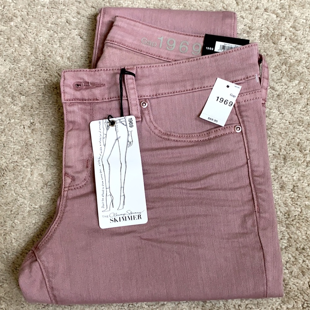 NWT Gap always skinny jeans. Size 6